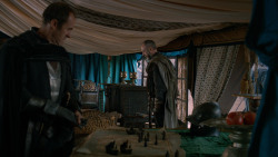 extant_GameOfThrones_2x05-TheGhostOfHarrenhal_1145