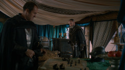 extant_GameOfThrones_2x05-TheGhostOfHarrenhal_1154