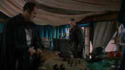 extant_GameOfThrones_2x05-TheGhostOfHarrenhal_1155