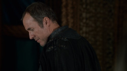 extant_GameOfThrones_2x05-TheGhostOfHarrenhal_1180