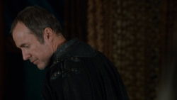 extant_GameOfThrones_2x05-TheGhostOfHarrenhal_1184