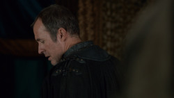 extant_GameOfThrones_2x05-TheGhostOfHarrenhal_1276