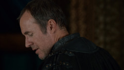 extant_GameOfThrones_2x05-TheGhostOfHarrenhal_1299
