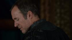 extant_GameOfThrones_2x05-TheGhostOfHarrenhal_1302