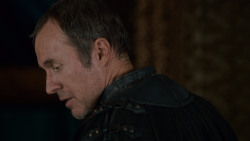 extant_GameOfThrones_2x05-TheGhostOfHarrenhal_1310