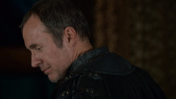 extant_GameOfThrones_2x05-TheGhostOfHarrenhal_1314