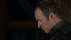 extant_GameOfThrones_2x05-TheGhostOfHarrenhal_1330