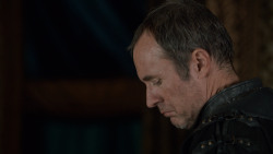 extant_GameOfThrones_2x05-TheGhostOfHarrenhal_1336