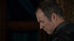 extant_GameOfThrones_2x05-TheGhostOfHarrenhal_1337