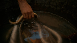 extant_GameOfThrones_2x05-TheGhostOfHarrenhal_1347