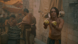 extant_GameOfThrones_2x05-TheGhostOfHarrenhal_1358