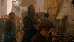 extant_GameOfThrones_2x05-TheGhostOfHarrenhal_1389