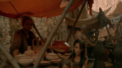 extant_GameOfThrones_2x05-TheGhostOfHarrenhal_1392