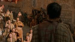 extant_GameOfThrones_2x05-TheGhostOfHarrenhal_1421