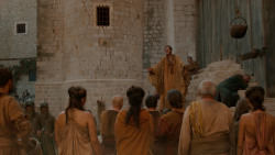 extant_GameOfThrones_2x05-TheGhostOfHarrenhal_1425