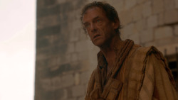 extant_GameOfThrones_2x05-TheGhostOfHarrenhal_1442