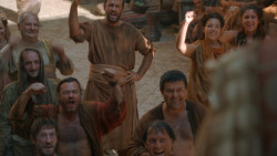 extant_GameOfThrones_2x05-TheGhostOfHarrenhal_1444