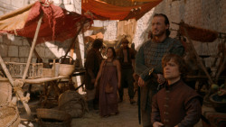 extant_GameOfThrones_2x05-TheGhostOfHarrenhal_1459
