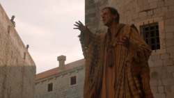 extant_GameOfThrones_2x05-TheGhostOfHarrenhal_1476
