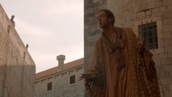 extant_GameOfThrones_2x05-TheGhostOfHarrenhal_1479