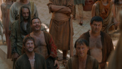 extant_GameOfThrones_2x05-TheGhostOfHarrenhal_1480