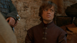 extant_GameOfThrones_2x05-TheGhostOfHarrenhal_1492