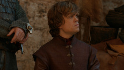 extant_GameOfThrones_2x05-TheGhostOfHarrenhal_1494