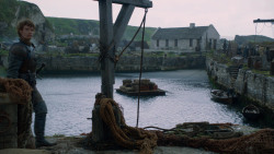 extant_GameOfThrones_2x05-TheGhostOfHarrenhal_1525