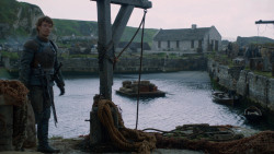 extant_GameOfThrones_2x05-TheGhostOfHarrenhal_1526