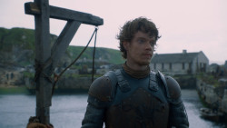 extant_GameOfThrones_2x05-TheGhostOfHarrenhal_1536