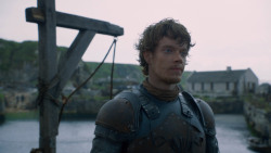 extant_GameOfThrones_2x05-TheGhostOfHarrenhal_1537