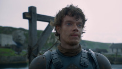 extant_GameOfThrones_2x05-TheGhostOfHarrenhal_1540
