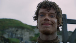 extant_GameOfThrones_2x05-TheGhostOfHarrenhal_1547