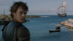 extant_GameOfThrones_2x05-TheGhostOfHarrenhal_1568