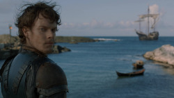 extant_GameOfThrones_2x05-TheGhostOfHarrenhal_1569