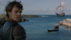extant_GameOfThrones_2x05-TheGhostOfHarrenhal_1570