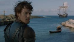 extant_GameOfThrones_2x05-TheGhostOfHarrenhal_1572
