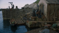 extant_GameOfThrones_2x05-TheGhostOfHarrenhal_1576