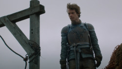 extant_GameOfThrones_2x05-TheGhostOfHarrenhal_1604