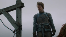 extant_GameOfThrones_2x05-TheGhostOfHarrenhal_1605
