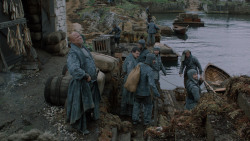 extant_GameOfThrones_2x05-TheGhostOfHarrenhal_1607