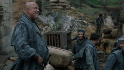 extant_GameOfThrones_2x05-TheGhostOfHarrenhal_1630