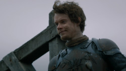 extant_GameOfThrones_2x05-TheGhostOfHarrenhal_1636