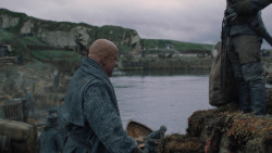 extant_GameOfThrones_2x05-TheGhostOfHarrenhal_1657