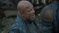 extant_GameOfThrones_2x05-TheGhostOfHarrenhal_1695