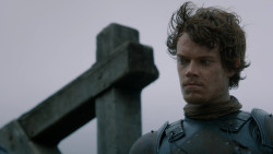 extant_GameOfThrones_2x05-TheGhostOfHarrenhal_1696