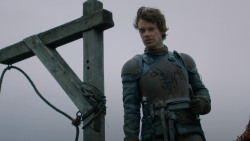 extant_GameOfThrones_2x05-TheGhostOfHarrenhal_1707