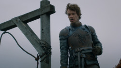 extant_GameOfThrones_2x05-TheGhostOfHarrenhal_1708