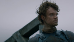 extant_GameOfThrones_2x05-TheGhostOfHarrenhal_1725
