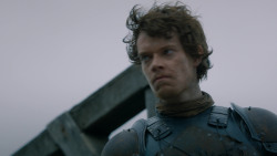 extant_GameOfThrones_2x05-TheGhostOfHarrenhal_1726